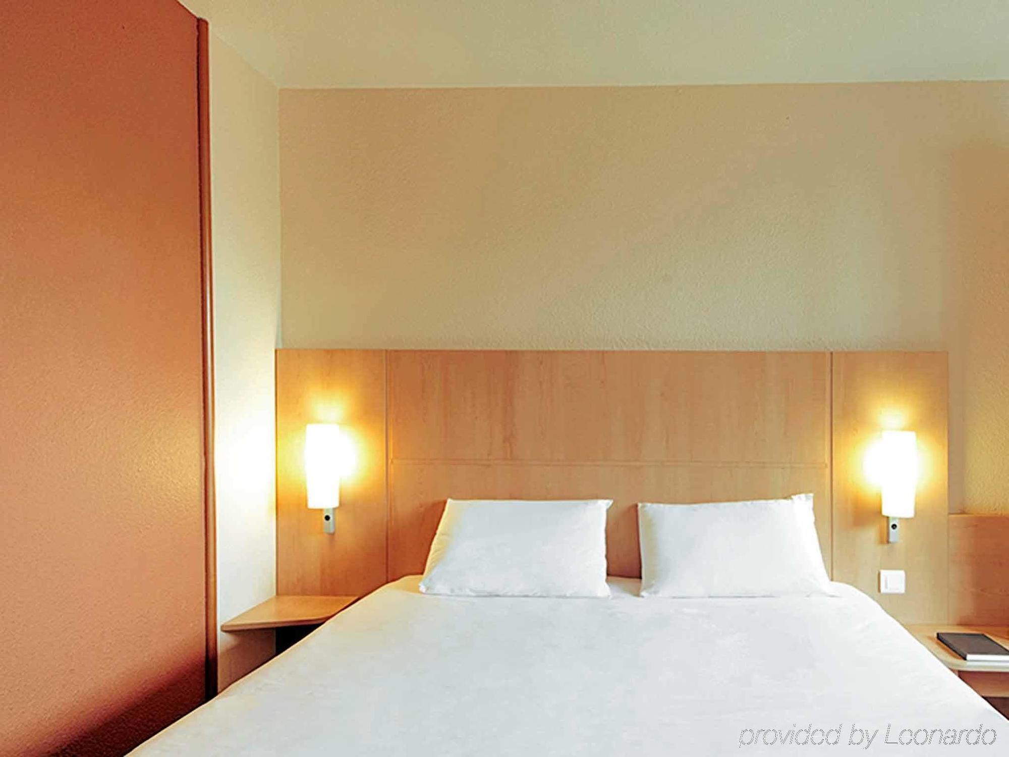Hotel Sarcelles Flanades Kültér fotó